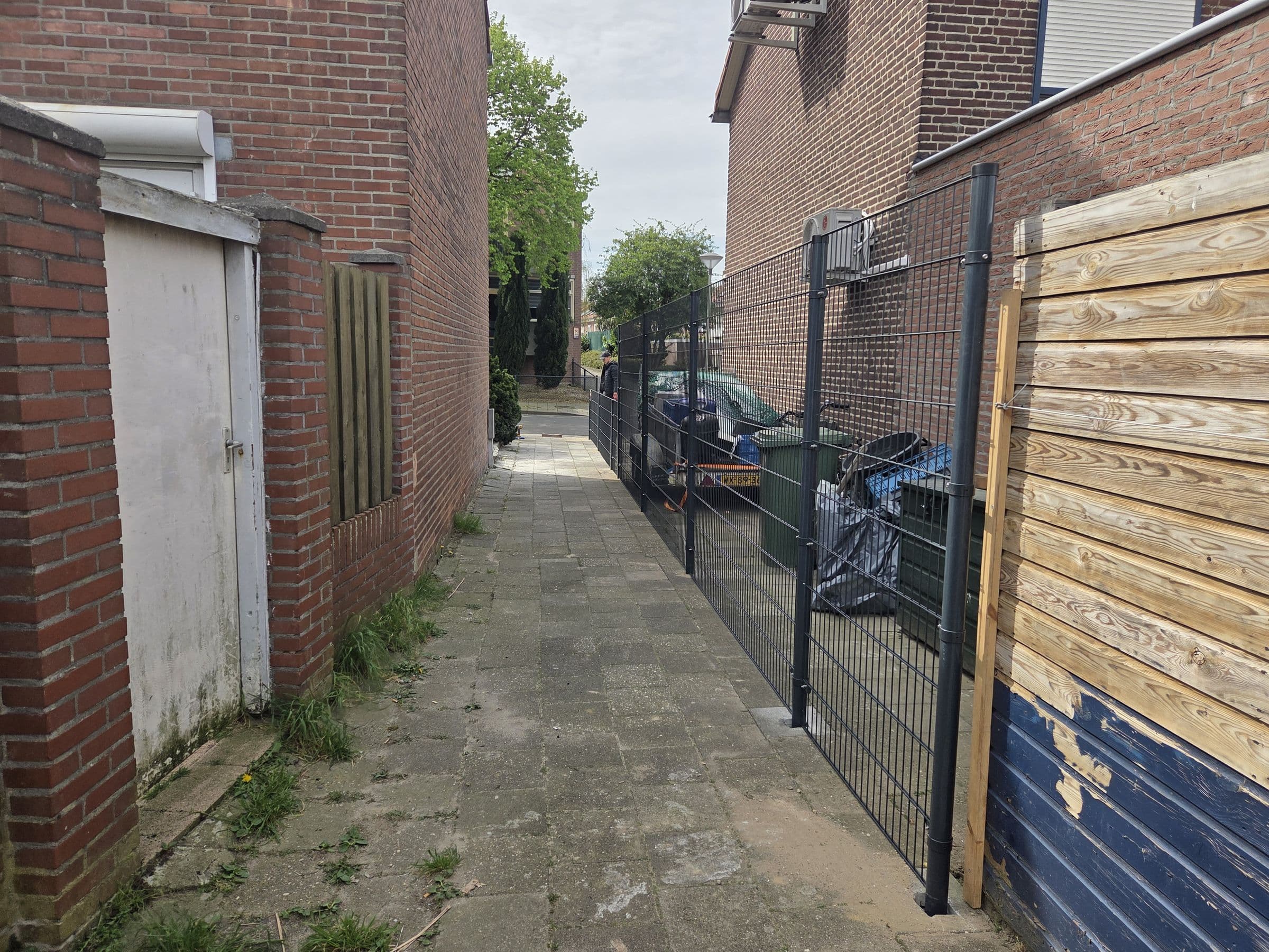 Dubbelstaafmat: Dubbelstaafmat langs een zijpad